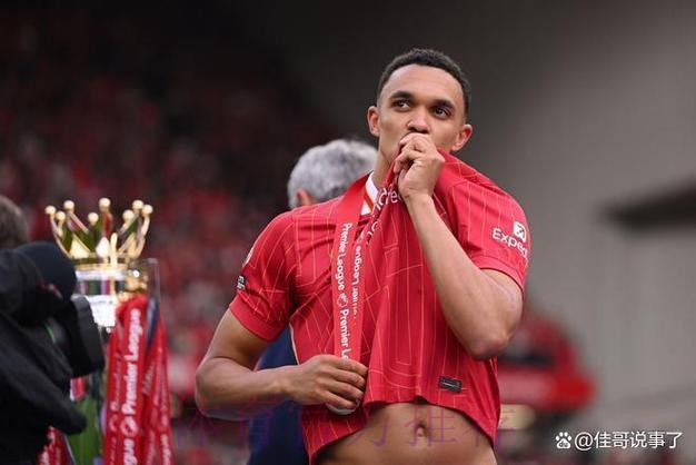 六台:皇马将向利物浦付500万欧 让阿诺德踢世俱杯 六台:皇马将向利物浦付500万欧 让阿诺德踢世俱杯